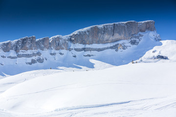 Fototapeta premium Winter im Kleinwalsertal, Skigebiet Ifen