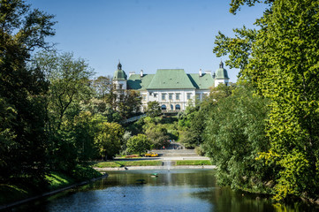 Fototapeta na wymiar Ujazdow Castle view from Royal Canal in Warsaw, Poland