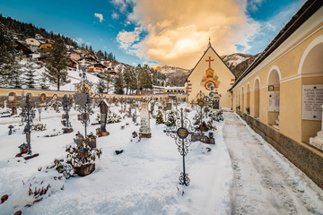 Fototapeta premium snowy mountain cemetery