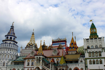 Obraz premium Buildings in the old Russian style in The Izmayilovsky Kremlin