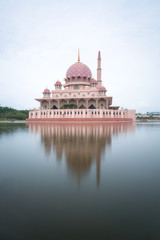 Obraz premium Putra Mosque in Malaysia