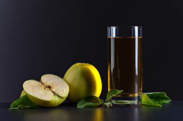 glass of apple juice