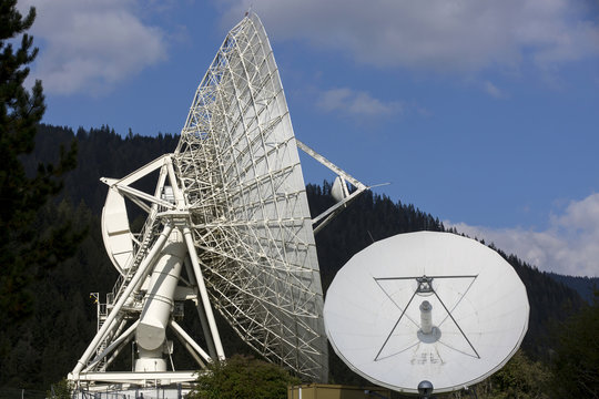 Parabolantennen an der Erdfunkstelle Aflenz, Steiermark