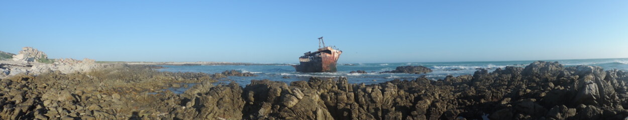 Fototapeta na wymiar Cape Agulhas Boat Wreck