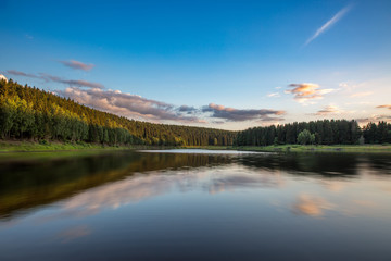 Mandelholz-Talsperre im Harz zum Sonnenuntergang