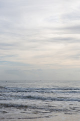 Fototapeta na wymiar beautiful sea with clear sky and with cloud horizon background