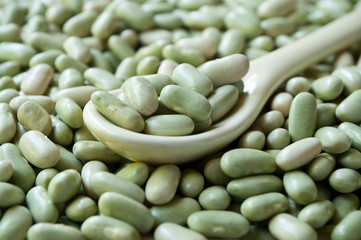 Haricots sec et petite cuillère