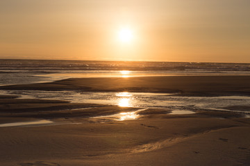 Fototapeta na wymiar sunset, sunrise and beach