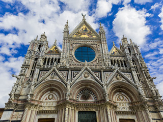 Fototapeta na wymiar Siena cathedral, Italy