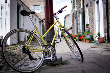 Fototapeta na wymiar Vintage Bicycle in Aberdeen