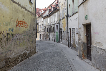 Obraz premium Beautiful street in old city centre near the city hall in Ljubljana.
