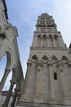 SPLIT