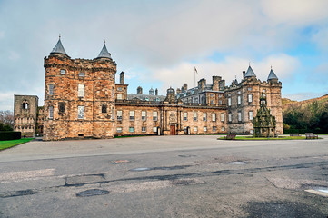 Fototapeta na wymiar Edinburgh, View of the city, several monuments and the Castle, 