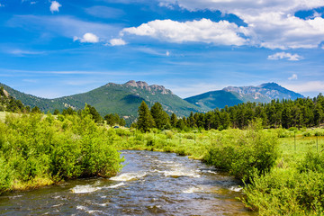 Fototapeta na wymiar Big Thompson River, Rocky Mountain National Park, Colorado