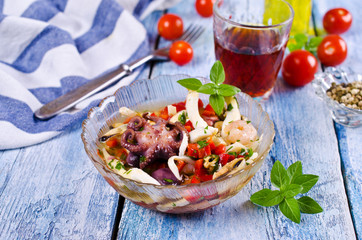 Seafood salad with vegetables