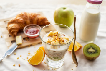 granola with fruits