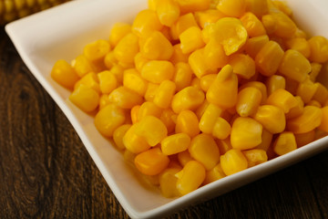 Sweet canned corn