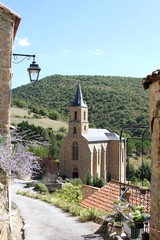 Village troglodytique de Peyre en Aveyron,vallée du Tarn - obrazy, fototapety, plakaty