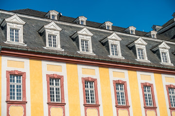 Fototapeta na wymiar Gauben am Schloss Bruchsal