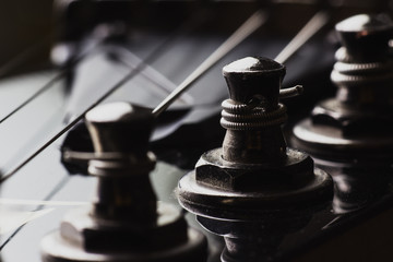 Naklejka premium Electric guitar machine heads and strings