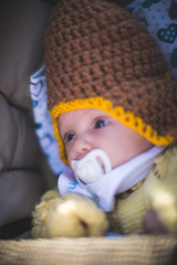 Baby mit Schnuller