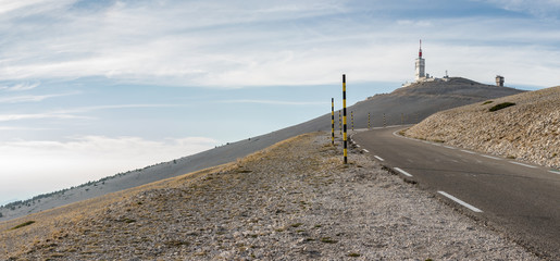 Obraz premium Mont Ventoux aufstieg mit Gipfel Panorama