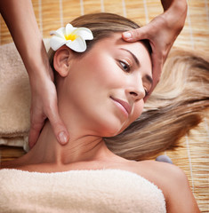 Obraz na płótnie Canvas Woman at massage