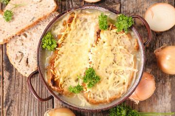 onion soup with bread and cheese