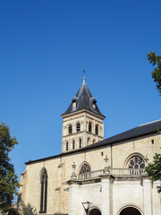 Fototapeta na wymiar Exterior View of the Basilica St Seurin in Bordeaux