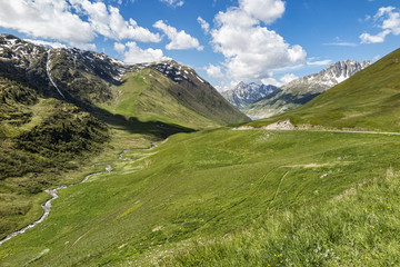 Fototapeta na wymiar Paesaggio alpino 