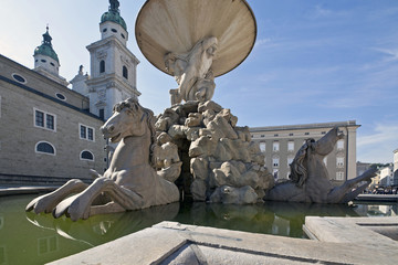 Obraz premium Salzburg, Residenzbrunnen