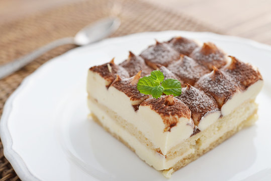 Tiramisu cake with mint
