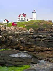 Fototapeta na wymiar Nubble Lighthouse and Cape Neddick Coastline
