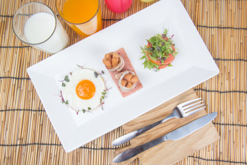 breakfast with drink