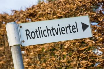 Schild 92 - Rotlichtviertel