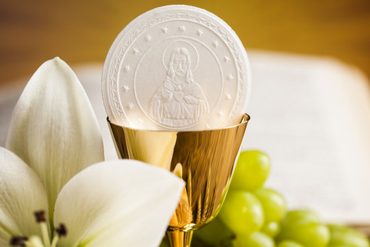 First Communion Images – Browse 11,845 Stock Photos, Vectors, and Video |  Adobe Stock