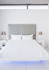 Fototapeta na wymiar bedroom with modern stylish furniture