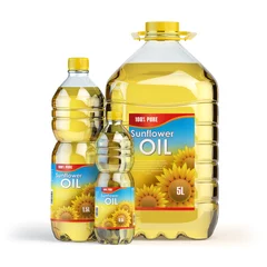 Foto op Plexiglas Sunflower oil in plastic bottles isolated on white. © Maksym Yemelyanov