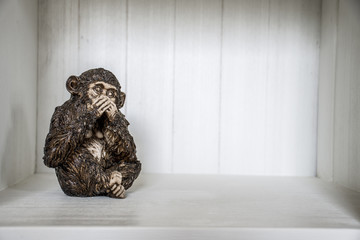 Obraz premium The Three Monkeys Sculpture Hear Speak See 4