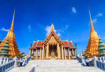 Fototapeta premium Wat Phra Si Rattana Satsadaram or Wat Phra Kaew or Temple of the Emerald Buddha in Bangkok of Thailand