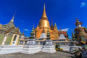 Fototapeta premium Wat Phra Kaew or Temple of the Emerald Buddha or Wat Phra Si Rattana Satsadaram in Bangkok of Thailand