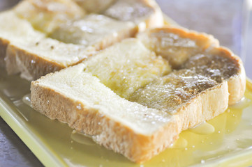 toast with butter topping
