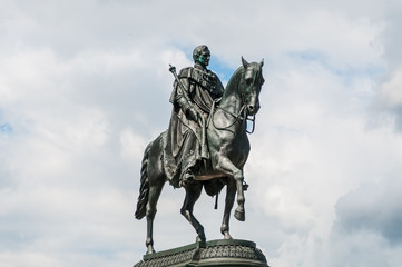 Obraz premium Equestrian statue of King John in Dresden, Germany