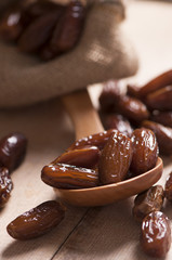  Medjool Dates