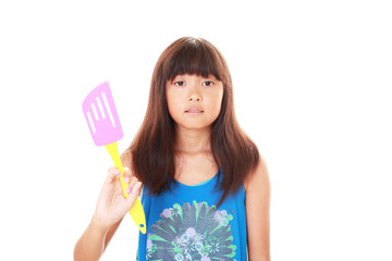 料理を楽しむ女の子