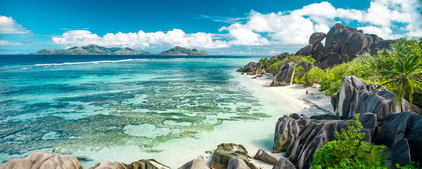 The most beautiful beach of Seychelles - Anse Source D'Argent - obrazy, fototapety, plakaty