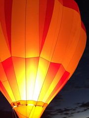 Fototapeta premium hot air balloon at dawn
