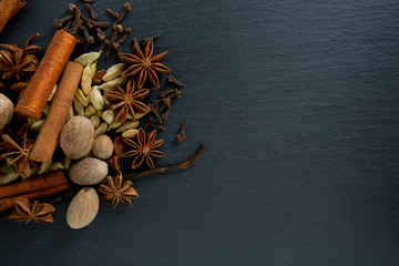 Fototapeta na wymiar aromatic winter spices