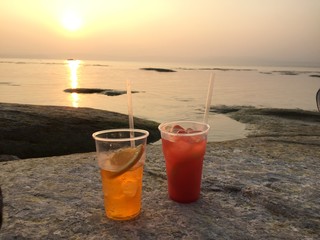 aperitivo aperitivi aperitivo al tramonto spritz aperitivo alcolico aperitivo in spiaggia mare