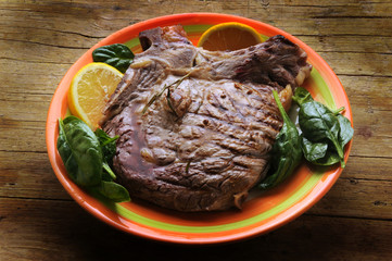 Entrecot Entrecôte with bone Costata con osso scottona アントルコート Антрекот אנטרקוט Antrykot Corte de carne